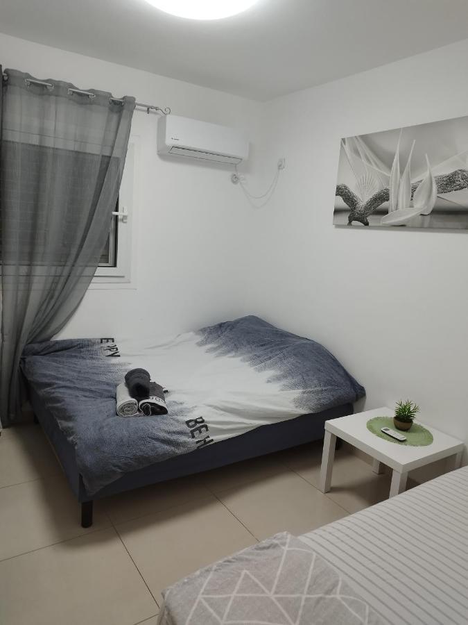 Apartment With Terrace And Parking Eilat Exteriör bild